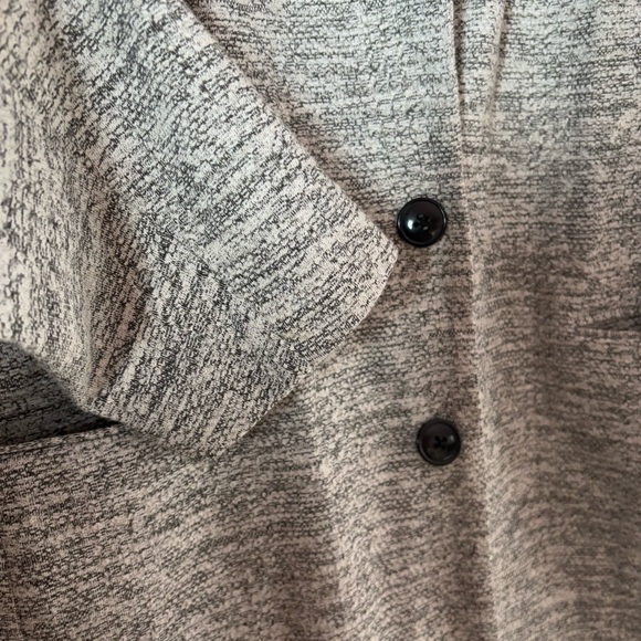 💚Torrid Gray Blazer with Notched Lapels and Oversized Fit - Picture 3 of 6